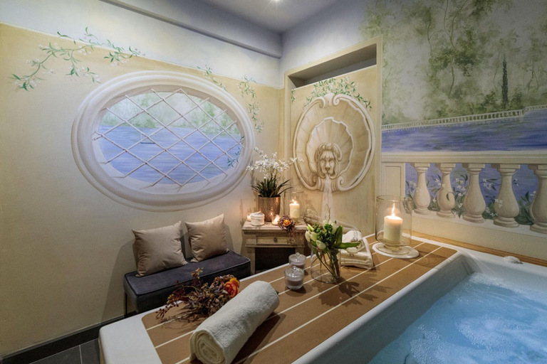 Others 5, The Medieval Penthouse 5 Bedrooms, Lucca