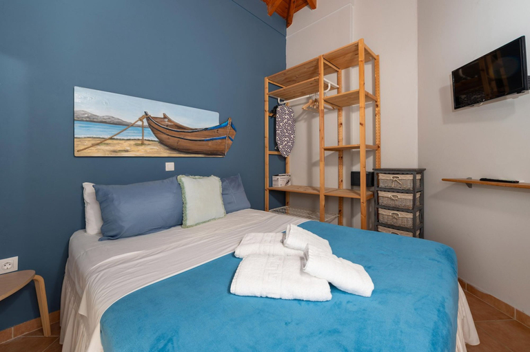 Room 2, Spedion Villa - Near to sea With Heating Pool, Peloponnese