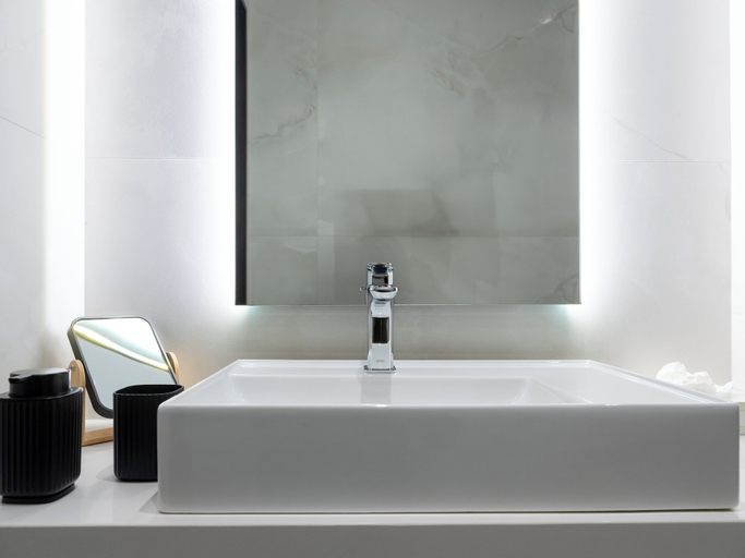 Bathroom 5, Captain Napoleon Paterakis CNP Luxurious Suites, Crete