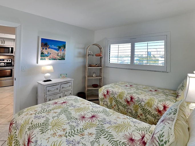 Bedroom 3, Carlos Pointe 422, Lee