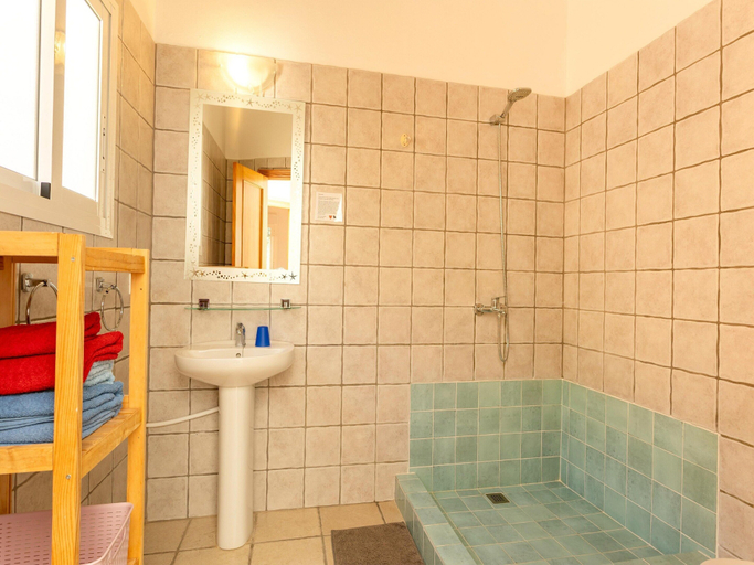 Bathroom 5, Villa in Arenas With Sea Views and Private Pool, Málaga