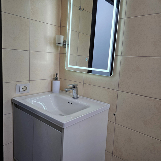Bathroom 3, Ares Summer Apartments, Sarandës
