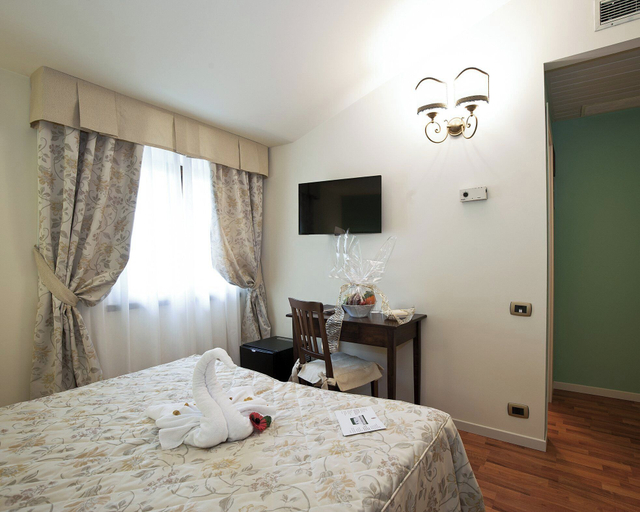 Bedroom 4, Arcobaleno Boutique Hotel, Siena