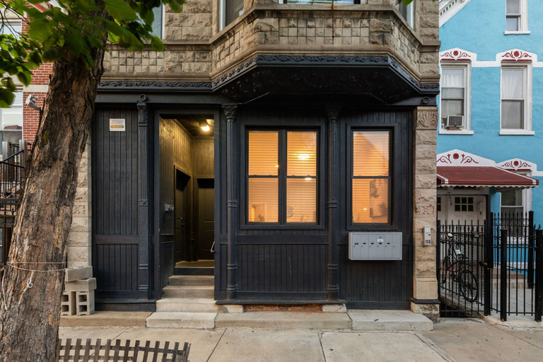 Room 5, 4BR 3BA Pilsen Retreat - 10 Min From Downtown, Cook