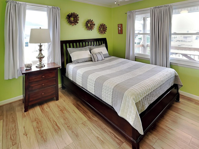 Bedroom 2, On Island Time by Topsail Realty, Pender