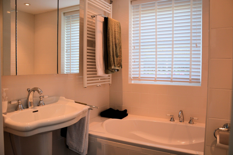 Bathroom 2, Holiday Home in Noordwijk With Beach, Noordwijk