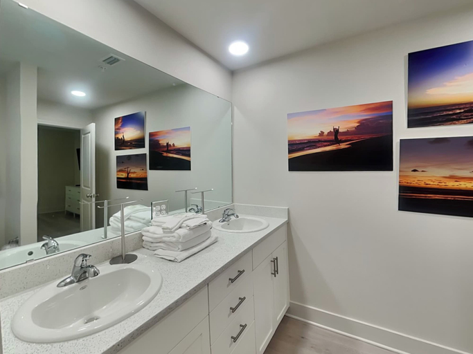 Bathroom 4, Sea Glass #313 by Southern Vacation Rentals, Baldwin