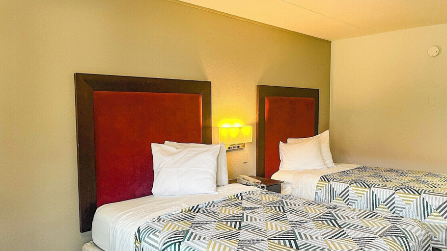 Room 5, Studio 6 Suites Dallas. TX - Loop 12 West, Dallas