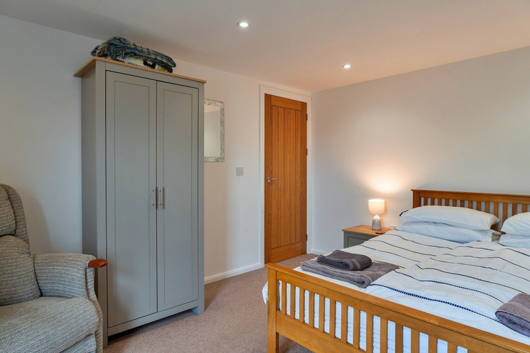 Room 2, Charming Retreat at Prowses Farm, No Deposit, Somerset