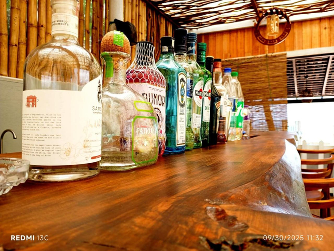 Food & Drinks 5, Beach House, Weligama