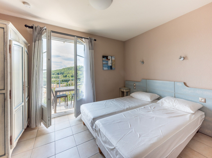 Room 2, D. de Camiole A Ndeg102 - ST2, Var