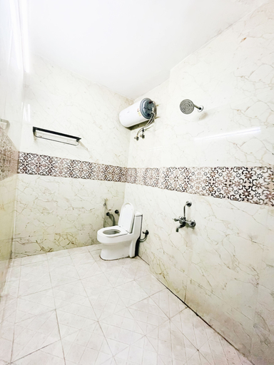Bathroom, Roomshala Hotel Tom & Jerry, Delhi