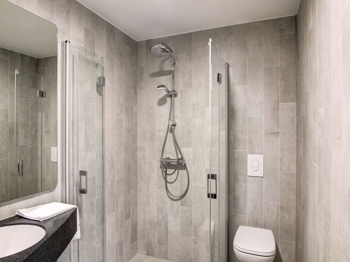 Bathroom 4, B&B Hotel Zwickau, Zwickau