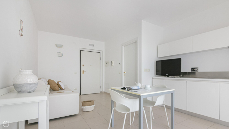 Others 3, Residenza Excelsior 604, Chieti