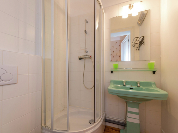 Bathroom 3, Beautiful Manor House in a Park Near Rochefort, Namur