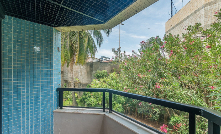 Property grounds, Apt With Balcony Steps From Barra Beach Tlr0113, Salvador