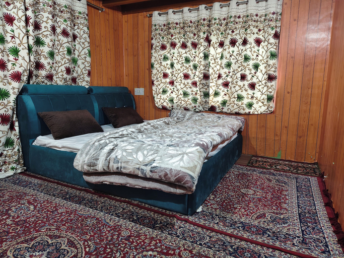 Room 3, FLORA AND FAUNA GUEST HOUSE PAHALGAM, Anantnag