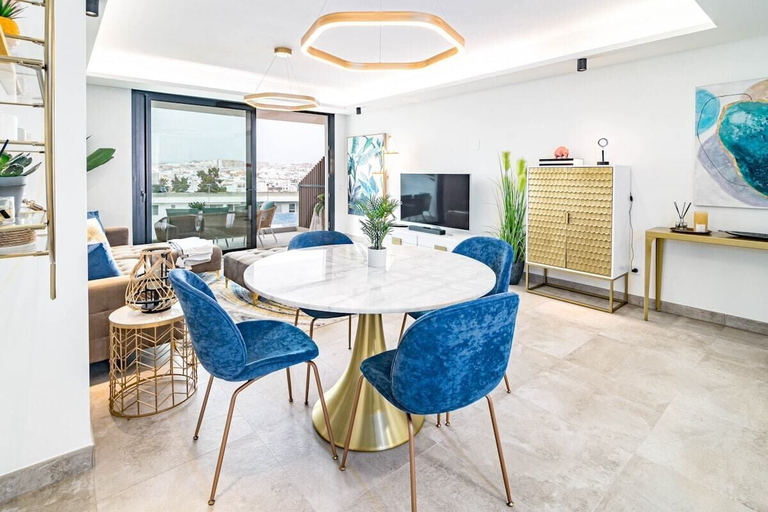 Interior 5, Inf25e- Tastefully Furnished Apartment in the hea, Málaga