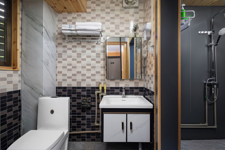 Bathroom 3, Happy live hotel, Guilin