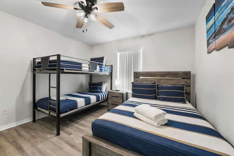 Room 3, Make Memories in This 6 Bedroom With Private Pool, Polk