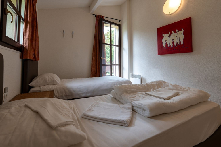 Bedroom 4, Residence Château de Salles, Gironde