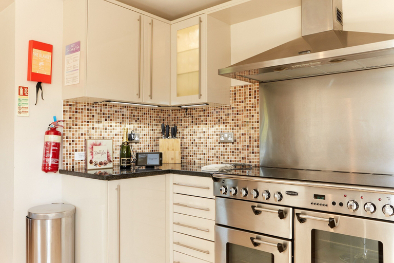 Private kitchen 4, 4 Bedroom Cottage in Ashbourne, Derbyshire