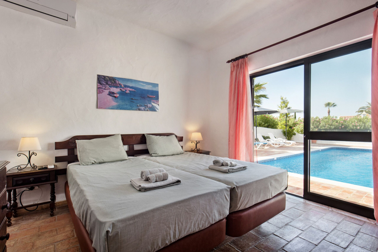 Room 2, Casa Rouxinol in Carvoeiro, Lagoa