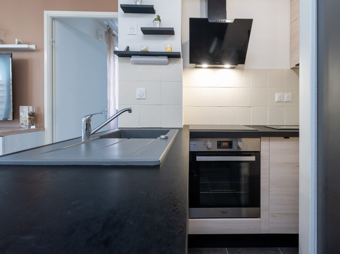 Private kitchen 5, Spacious Villa Near Valras Beach, Hérault