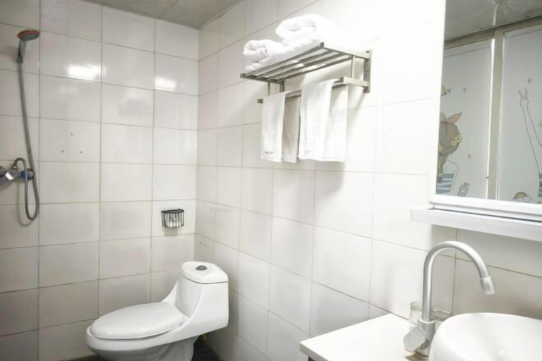Bathroom 3, Aishang City Inn, Chongqing
