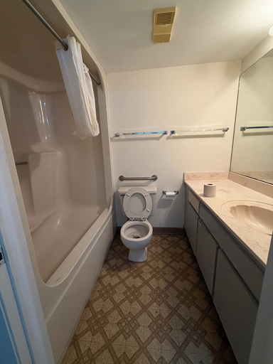 Bathroom 5, South Shores Motel, Volusia