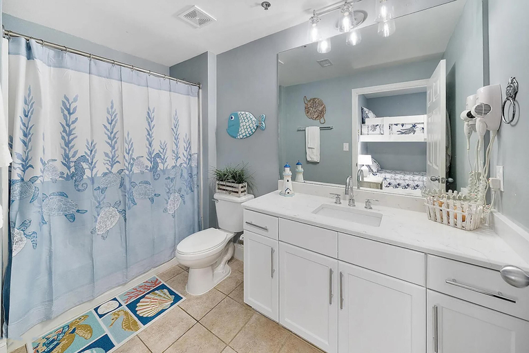 Bathroom 4, Laketown Wharf 905, Bay