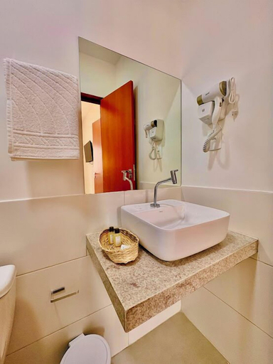 Bathroom 3, Mart's Hotel, Salvador
