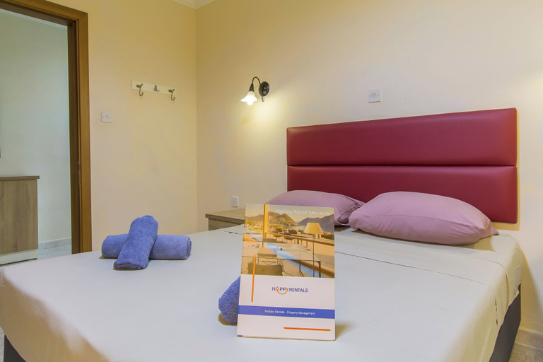 Bedroom 3, Pool and Sea, charming Merill Apart 5