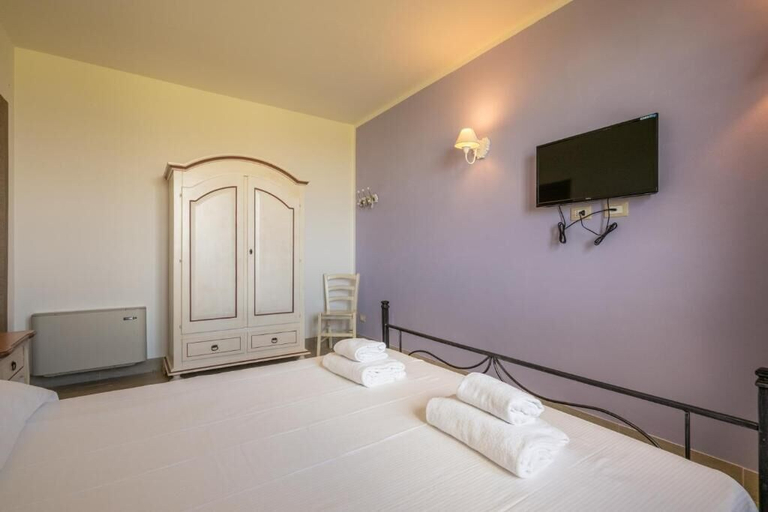 Room 4, Villa degli Olivi, Pisa