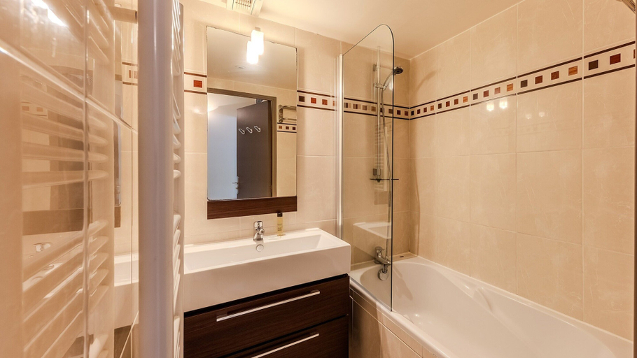 Bathroom 2, Carre Marine Ndeg207 - 2P4, Alpes-Maritimes