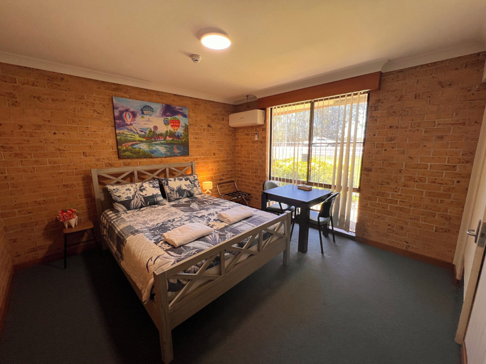 Room 5, Christine Griffiths Units, Dubbo - Pt A