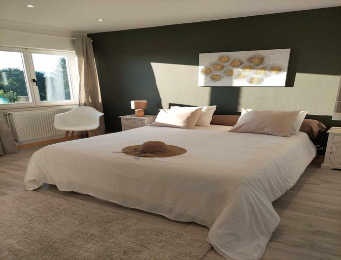 Room 5, Cottage With Private Pool in Aywaille, Liège