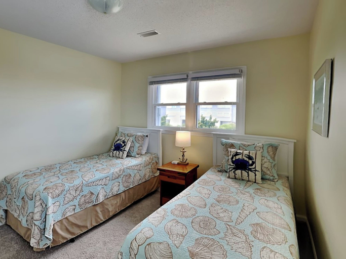 Bedroom 2, Happy Days by Topsail Realty, Pender