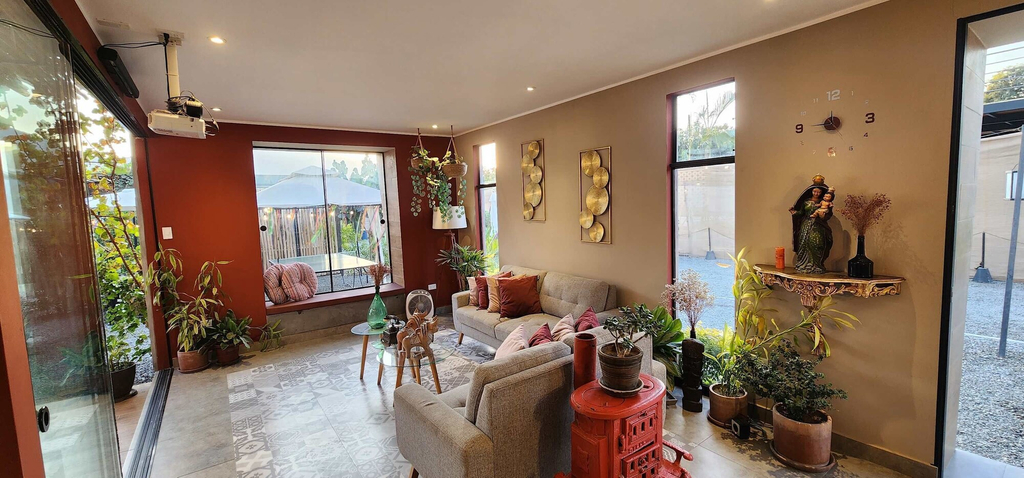 Room 5, w Relaxing 3BR Country House w Pool BBQ Area, Ica