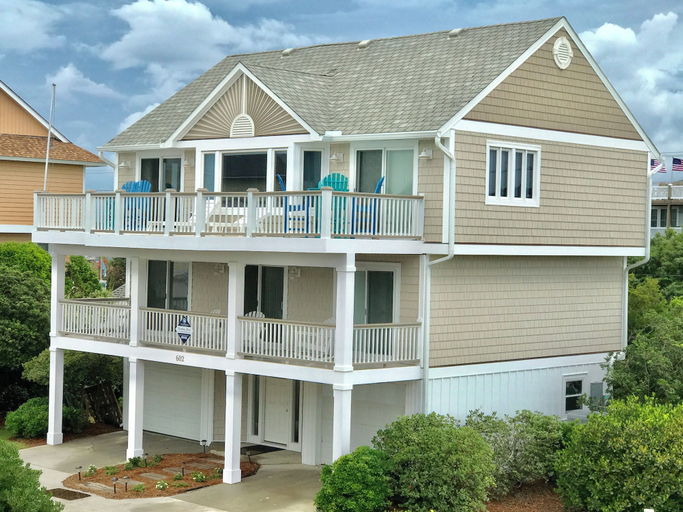 Exterior & Views 2, As Good As It Gets by Topsail Realty, Pender