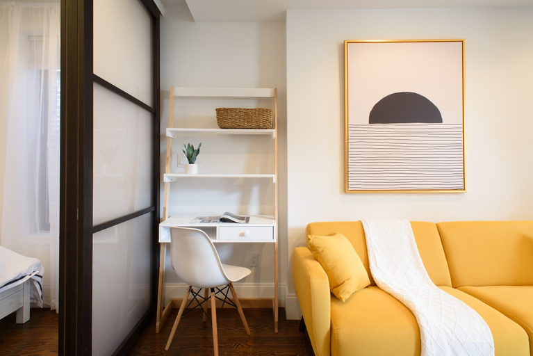 Room 5, 69-5a Modern Lower East Side 1BR Apt, New York