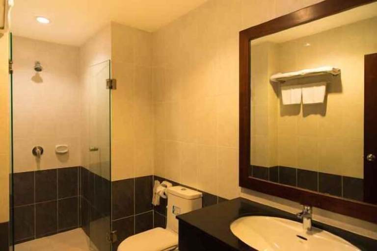 Bathroom 5, Sabaidee@Lao Hotel Vientiane, Vientiane