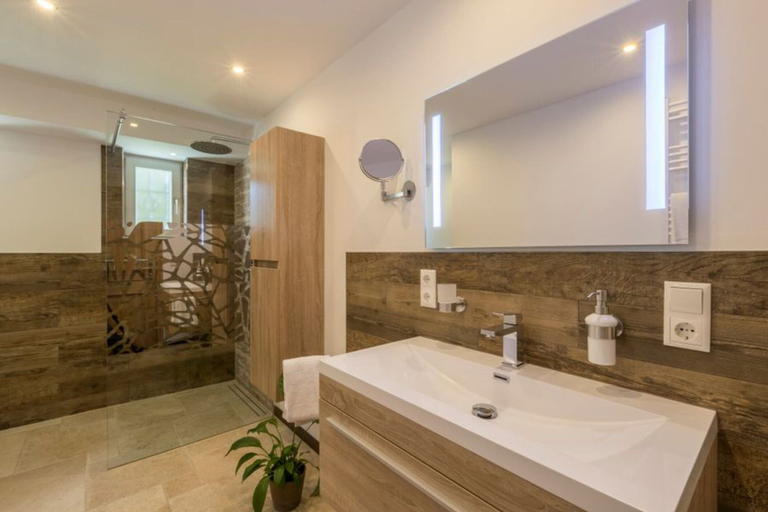 Bathroom 4, Appartement mit Zwei Schlafzimmern in Grainau, Garmisch-Partenkirchen
