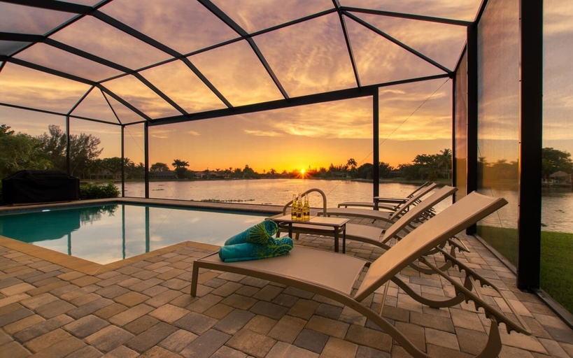 Interior 4, Villa Paradise, Lee
