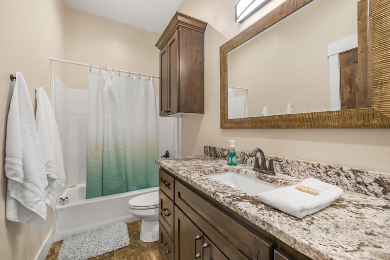 Interior 4, Kings Retreat, Fremont