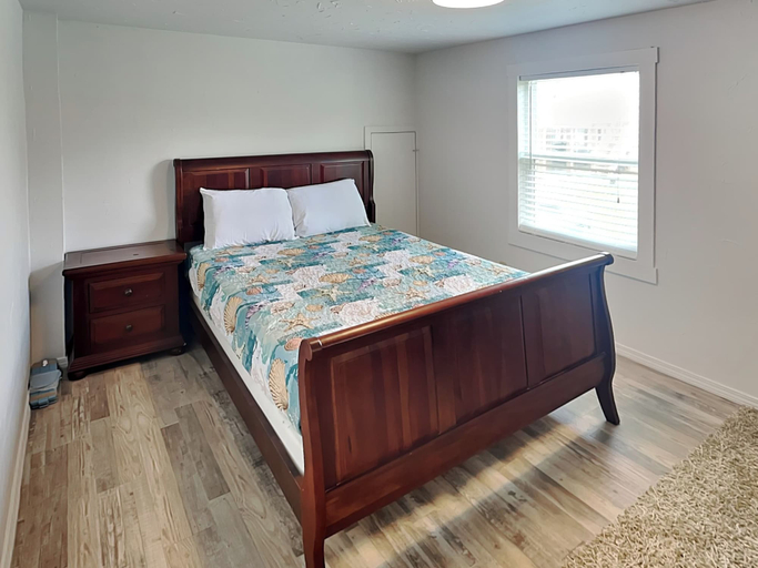 Bedroom 3, Surfside Beach Bungalow by Ryson Vacation Rentals, Brazoria