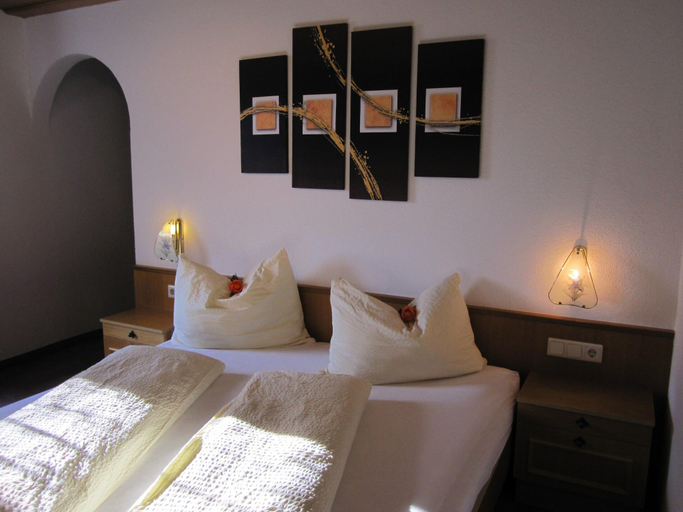 Room 2, Apartment in Kappl Including Silvretta Card, Landeck