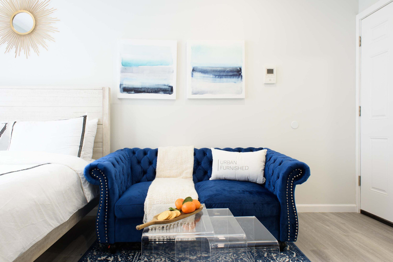 Room 4, 240-15 Luxury Studio Prime Location W D, New York