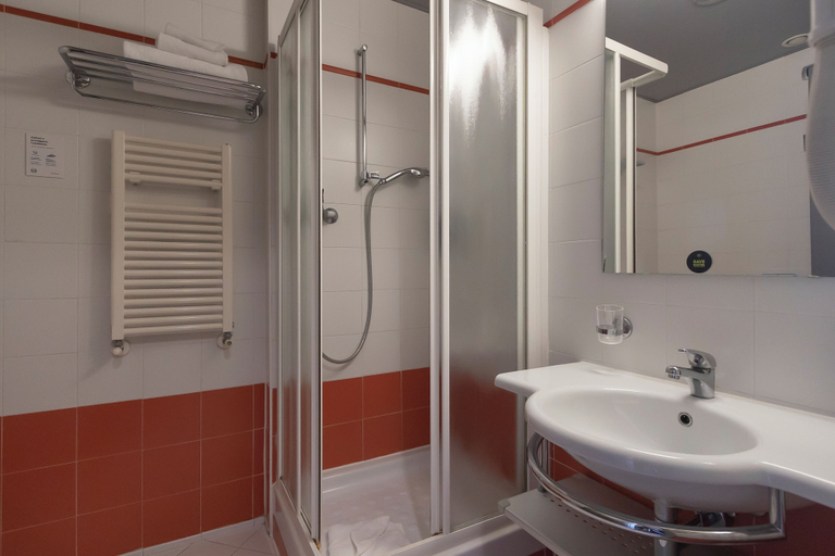 Bathroom 5, Hotiday Milano Navigli, Milano