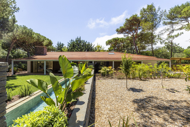 Room 3, Havenwood Villa by Cadenzalux, Cascais